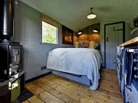 'Elen' Gypsy Hut - 4-Star