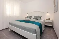 Santa Cruz Apartments Supetar Hotels near Parish church complex