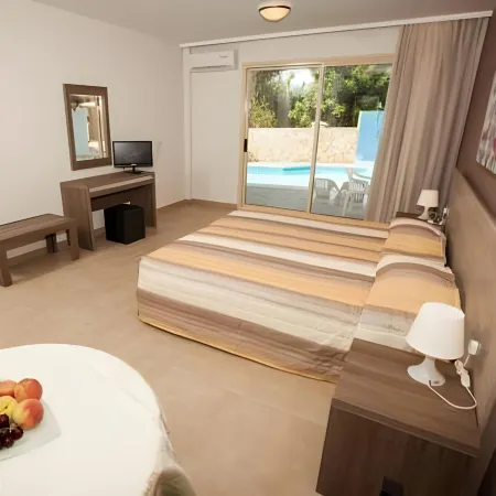 Crystallo Apartments