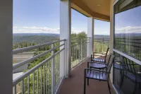SpringHill Suites Auburn - Bjergudsigt