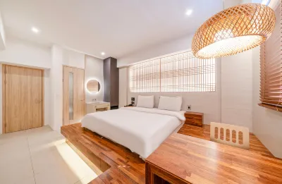 Chungju Baraan Hotel Hôtels à proximité de la Chungju Station