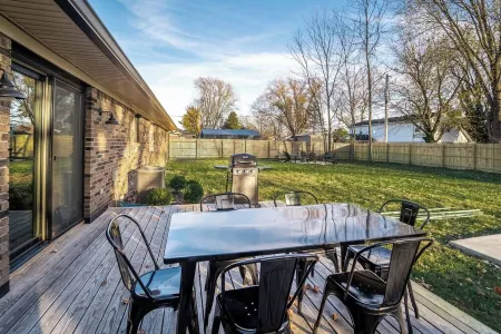 OliveBranch-LuxeDesigner Home-Spa-Firepit-GameZone Отели в г. Джонсон