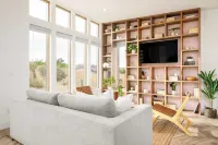 Chicory by AvantStay Modern Desert Retreat w Hot Tub