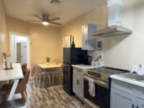 Sequoia Escape 3BR Home w/ King Bed & In-Unit Laundry