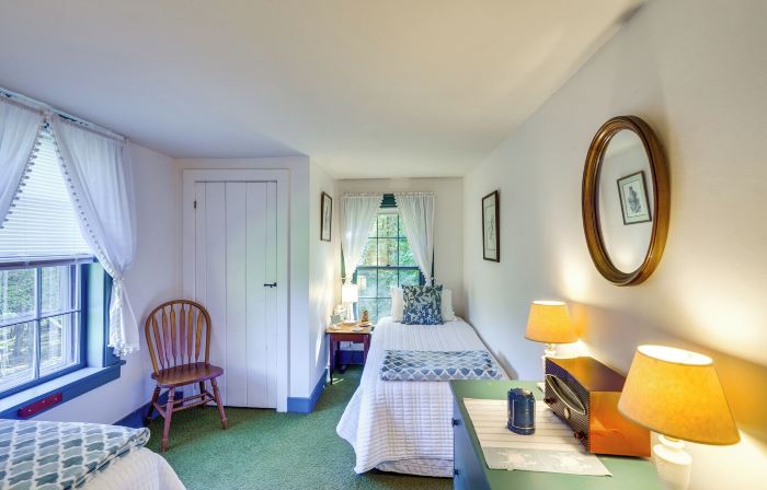 Tranquil 3 BR Stockbridge House w/ Private Deck!