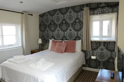 The Castle Tavern Richmond Hotels in der Nähe von M&S