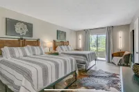 New Listing! Cozy 2-bedroom 3-bath condo on hole 3 of Rayburn Country Club