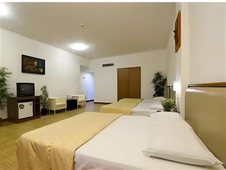 Hotel Supreme