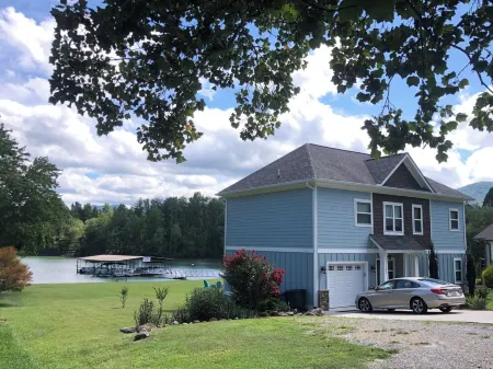 Lake Front Home with Stunning lake and mountain views