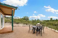 Comfy West Cabin nestled in Tombstone's Historic District! Pet Friendly!