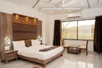 Hotel Grand Sarowar - 2-Star