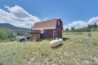 Secluded Jefferson Cabin w/ Deck + Mountain Views! - 3-Sterne