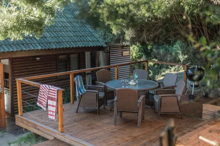 Thunzi Bush Lodge Отели в г. Beachview