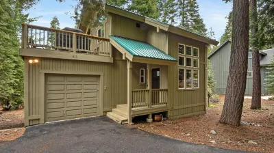 Luxury Tahoe Chalet Minutes to Dining