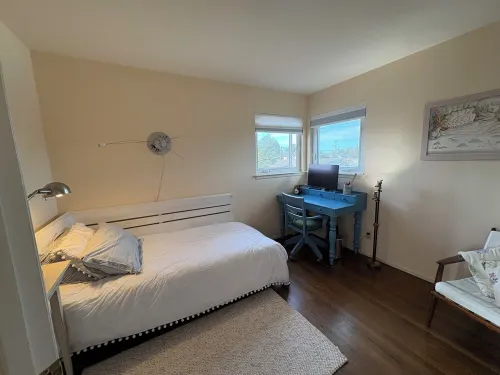 Charming 3-bedroom house near downtown Half Moon Bay and beaches