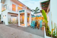 Cocotoa Boutique Hotel & Villa Hotels near Gili Trawangan