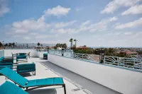 Hampton Inn and Suites Hermosa Beach - موقف سيارات