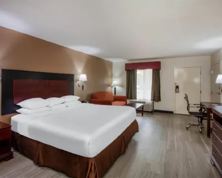 Days Inn & Suites by Wyndham Tyler Hotels in Tyler