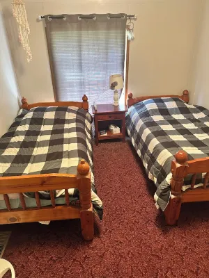 Northwoods getaway - minutes from beach, fishing & trails! Hotels in der Nähe von Governor Thompson State Park