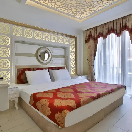 Hotel Queens Land Отели рядом с достопримечательностью «Сиркеджи»