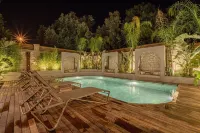 Derin Alacati - Private Pools