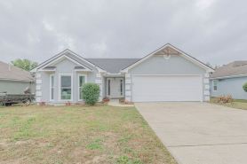 6-Bed Artistic Home with Game room
