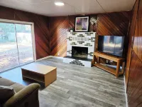 Ponderosa Place Hotels in Chiloquin