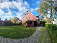 Beautiful vacation home in a top location with a large garden - for family and friends オストゼーバート・プレロウのホテル
