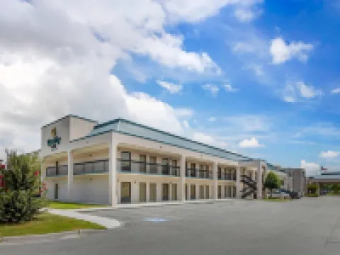 Quality Inn Hotels in Lumberton