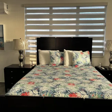 2-bedroom 2 bath apt in delightful Stella walking distance to corcega beach