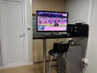 Tiny House de 14m2 Dans Propriété Privée Toute Neuve Dans Riom Hotels in Riom