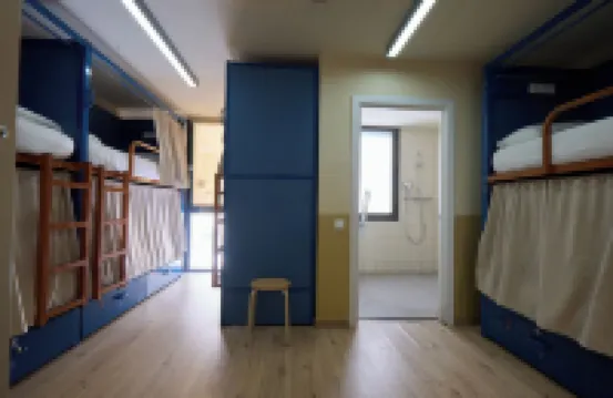 Latroupe Poblenou Beach فنادق في 