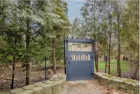 East Hampton seaside home Hotels in Springs