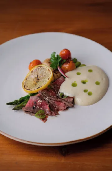 Mamora Living Отели рядом с достопримечательностью «Agus Bali Palm Reader»