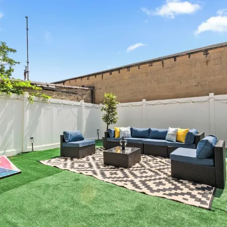 NEW! 3BR/2.5 Bath/15min-NYC /5min-PATH Train, Yard, Gameroom, Parking- SLEEPS 12