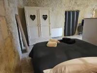 Charmante Maison Troglodyte Loire Valley Hotels in Rochecorbon