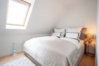 Fewo Schule Altes Land - Klassenzimmer 5 Hotels in Jork