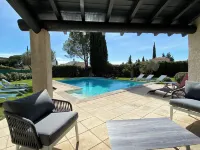 8-BED 4-BED HOUSE IN THE ALPILLES 10 MIN FROM ARLES 15 MIN FROM SAINT REMY