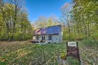 Secluded & Rural Frederic Home w/ Barn on 25 Acres - Lemmikkieläimet sallittu