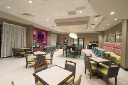 Hampton Inn Kearney Hotels in Kearney
