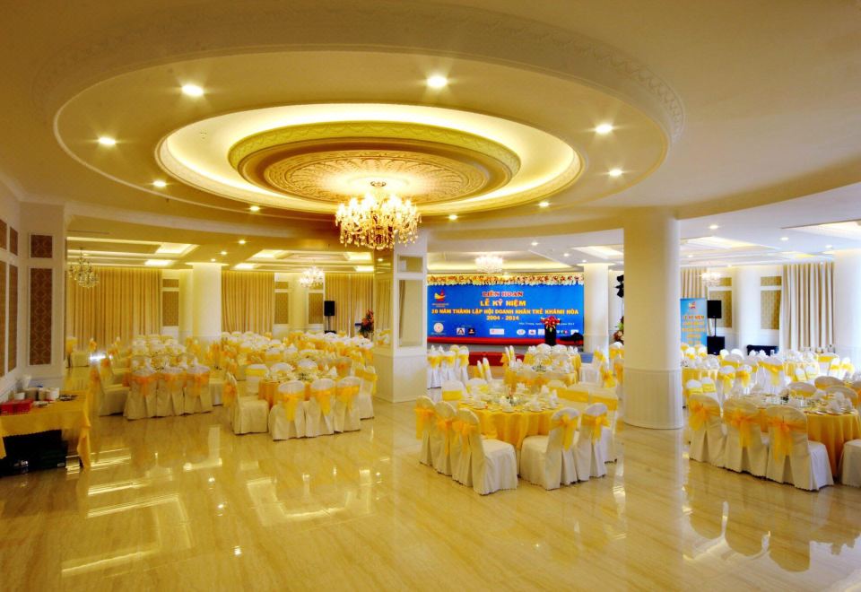 냐짱 팰리스 호텔