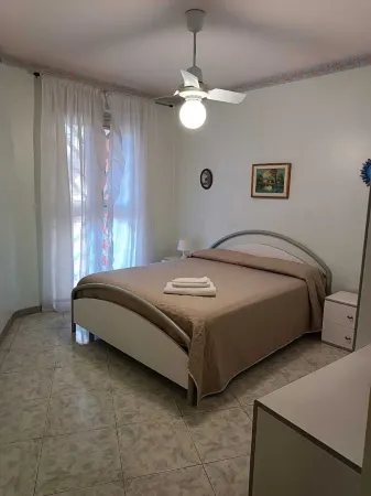 Beachfront apartment, ideal for families or a small group of 4 people Отели рядом с достопримечательностью «Jaanta bi Village»