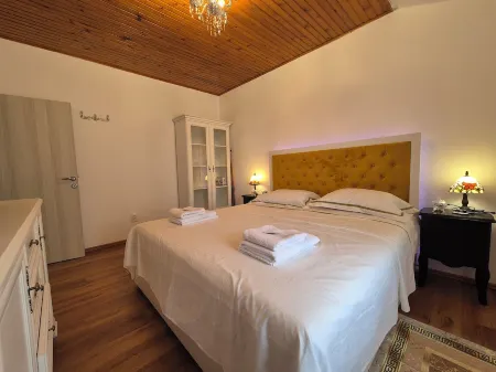 The Paradise Valley. Free Parking, Air-condition, Free WiFi. Отели в г. Sutorina