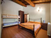 3 Bedroom Cabin in Subbiano Hotels in Subbiano