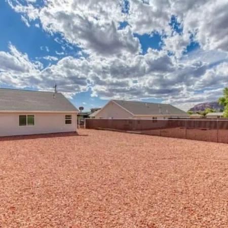 Bright & Modern @ theHeart of Red Rock Recreation!