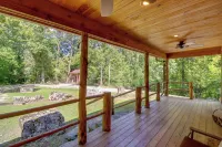 Romantic Mountain View Cabin Rental Near Downtown!