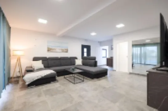 Luxury villa Marko, family-friendly and pet-friendly modern villa near sea.