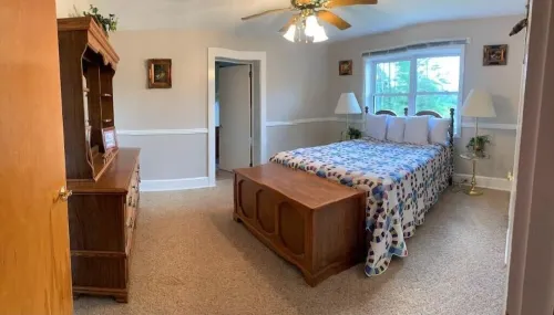 BRAND NEW LISTING! 3BR/2BA Country Farmhouse Overlooking Little Tennessee River