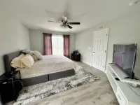 Luxurious, Charming & Modern 4-bedroom 2-bathroom in brilliant Palm Bay