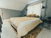 The Banana Hammock Hotels in Logan